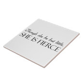 Carreau Bien qu'elle soit mais peu, elle est féroce (Côté)