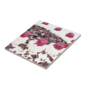 Carreau Black Forest cake en détail with white background (Côté)
