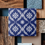 Carreau Bleu Simple Moderne Géométrique Élégant Abstrait<br><div class="desc">Ce carrelage en céramique Abstraite, de style géométrique et simple bleu, présente un motif élégant qui apporte une touche raffinée à tout décor de maison. Dotée de motifs complexes de feuilles et de fleurs, cette tuile capte une esthétique sophistiquée avec son mélange harmonieux d'éléments floraux délicats et de formes géométriques....</div>
