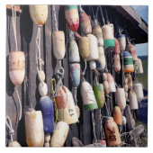 Carreau Bouées de pêche sur le bâtiment rustique Carrelage (Devant)