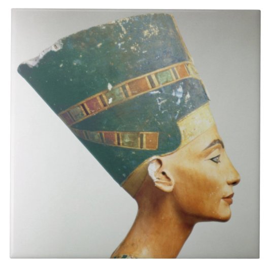 Carreau Buste de la Reine Nefertiti, vue de côté, du studi (Devant)