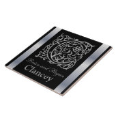 Carreau C Monogramme et nom "Besque sur le noir" Carrelage (Côté)