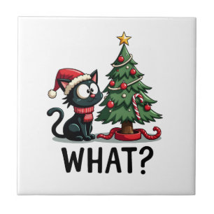 Carreau Cadeau drôle de chat noir poussant l'arbre de Noël