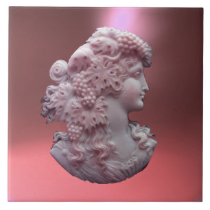CARREAU CAMEO ANTIQUE, DAME AUX RAISONS