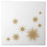 Carreau Carrelage en céramique moderne Gold Starburst<br><div class="desc">Carrelage en céramique moderne avec design d'or starburst élégant sur un arrière - plan blanc. Design moderne simple et propre.</div>