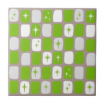 Carreau Carrelage en céramique Retro Green & White Starbur<br><div class="desc">Cette Starbursts Retro Green et White Petite Carrelage en céramique est tellement adorable l’âge de l’espace que vous ne serez pas en mesure de contenir votre enthousiasme. Et pourquoi voudriez-vous ? Ce design d'inspiration moderne des années 60 est composé d'un arrière - plan gris cuir foncé et d'rangées de rectangles...</div>