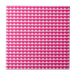 Carreau Carrelage Motif Coeur rose<br><div class="desc">Simple et doux Carrelage Motif de Coeurs mignons avec un motif répétitif de petits coeurs roses. Un texte peut être ajouté à cette conception pour lui donner une touche personnelle.</div>