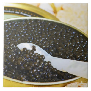 Carreau Caviar noir et cuillère en nacre pour