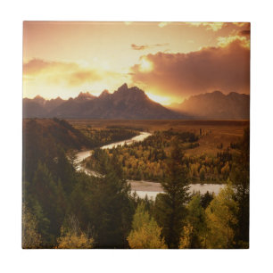 Carreau Chaîne Teton au coucher du soleil, depuis la riviè