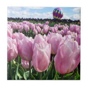 Carreau Champ de tulipe rose avec ballon à air chaud, Oreg