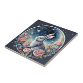 Carreau Charmant lapin dans une prairie de printemps sous  (Côté)