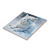Carreau Chat blanc mignon jouant dans la neige (Côté)
