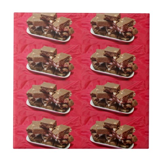 Carreau Chocolat Cherry Marshmallow Fudge Sur Une Plaque (Devant)
