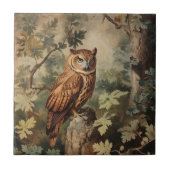 Carreau Chouette majestueuse dans une forêt (Devant)