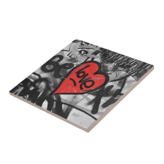 Carreau coeur peint par rouge (Côté)