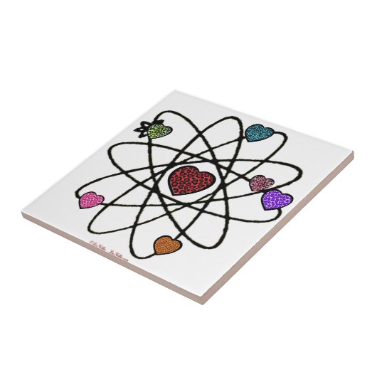 Carreau Coeurs Empreintes de léopard de Valentine atomique (Côté)