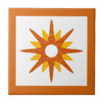 Carreau Conception moderne Orange au milieu du siècle<br><div class="desc">Design moderne avec une simple entrée orange sur un arrière - plan blanc, encadré d'orange vif. Design moderne simple et propre. Une conception d'une collection de coordination. Créez votre propre mosaïque personnalisée en téléchargeant une nouvelle image, ou utilisez le bouton "message" pour contacter le concepteur pour obtenir de l'aide. Pour...</div>