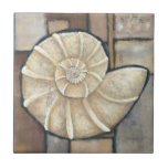 Carreau Coque d'Abalone<br><div class="desc">Charikilia Zarris est une artiste talentueuse connue pour ses oeuvres d'art océaniques. Ses images sont paisibles et calmes vous relaxant avec chaque photo. Obtenez cette oeuvre d'art nautique avec une coquille d'Abalone au centre de tout,  bordée de carrelage et d'une belle palette de couleurs.</div>