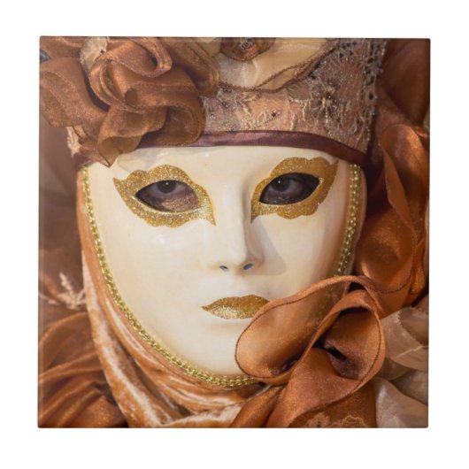 Carreau Costume de carnaval orange, Venise (Devant)