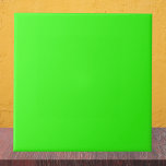 Carreau Couleur solide verte néon<br><div class="desc">Couleur solide vert néon. Une couleur vibrante et attrayante qui évoque l'énergie,  l'excitation et la croissance. Idéal pour ceux qui souhaitent faire une déclaration. Cette couleur vive et polyvalente a une ambiance moderne et pointue. Sa teinte lumineuse et énergique fera une impression durable.</div>