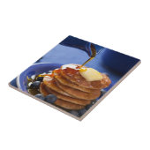 Carreau Crêpes avec le sirop et la myrtille (Côté)