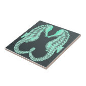 Carreau Cru bleu embrassant des hippocampes (Côté)