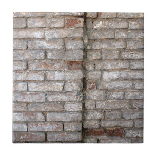 Carreau Détail d'un mur d'une vieille brique rouge avec la