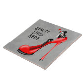 Carreau Divinité de la mode en rouge stiletto (Côté)