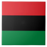 Carreau Drapeau panafricain<br><div class="desc">Cette conception comprend le drapeau panafricain (également connu sous le nom de drapeau de libération noire, le drapeau de l'UNIA ou le drapeau afro-américain), qui est un drapeau tricolore composé de trois bandes horizontales de rouge, noir et vert. L'Universal Negro Improvement Association et la African Communities League (UNIA-ACL) l'ont officiellement...</div>
