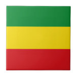 Carreau Drapeau rastafarien Rasta Ethiopie<br><div class="desc">Les couleurs rouge, vert et jaune représentent le drapeau du Rastafarianisme, mais c'est aussi un drapeau de l'Ethiopie. Voici un cadeau Rasta de haute qualité et un grand design pour tous les rastafariens. Visitez notre magasin pour trouver plus de cadeaux Rasta cool et d'autres idées cadeaux de drapeaux du monde....</div>