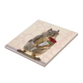 Carreau Écureuil avec le bouquet des roses rouges (Côté)