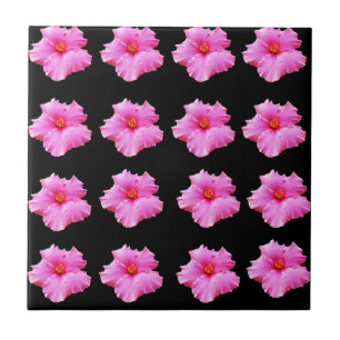 Carreau "Élégance florale : Hibiscus rose fleurit sur noir