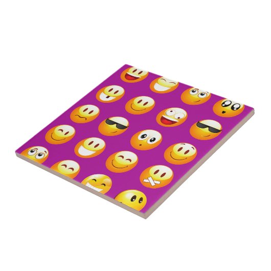 Carreau émoticône violette (Côté)