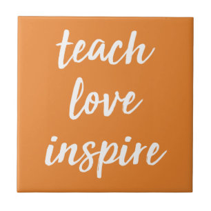 Carreau Enseignez l'amour inspirent expression inspirée