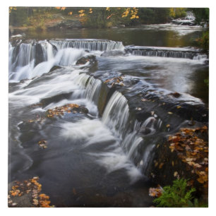 Carreau États-Unis, Michigan, Upper Peninsula. Bond Falls