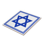 Carreau Étoile de David<br><div class="desc">Carreau de céramique carré avec une image d'une étoile de David bleue profonde et d'une double frontière bleue profonde sur le blanc. Pot de sucrerie See plaque à papier, tasse, plat de mélamine, de plat de porcelaine, assortis et dessous de verre. Voyez la collection entière de tuile de Hanoukka dans...</div>