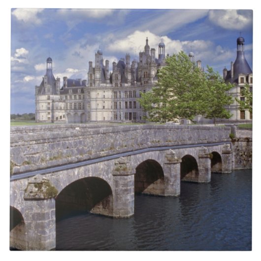 Carreau Europe, France, Chambord. Un pont de pierre (Devant)