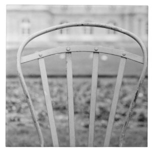 Carreau Europe, France, Paris. Chaise, Jardin du
