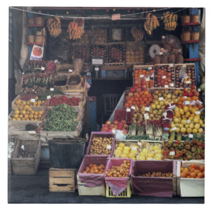 Carreau Europe, Italie, région de Venise. Fruits colorés e