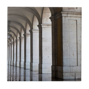 Carreau Europe, Portugal, Lisbon. Colonnes de l'arcade