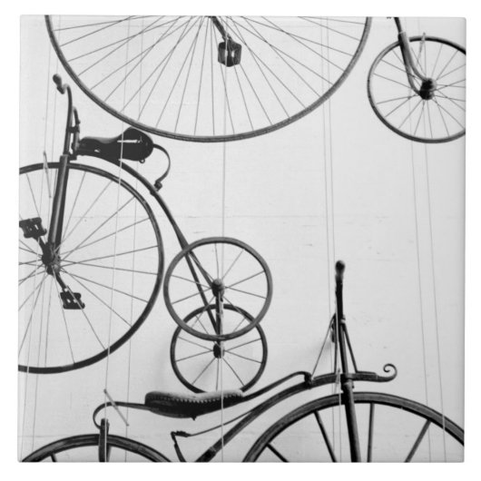 Carreau Europe, Suisse, Lucerne. Présentation de vélos, (Devant)