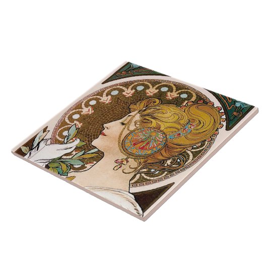 Carreau Feather, Mucha (Côté)