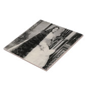 Carreau Femme victorienne aux cheveux longs (Côté)