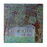 Carreau Ferme en Haute-Autriche par Gustav Klimt<br><div class="desc">Ferme en Haute-Autriche (1912) par Gustav Klimt est une vintage peinture de l'époque victorienne. Une scène nature avec arbres et un champ de fleurs avec une grange sur une ferme. La grande structure en bois est pourvue de fenêtres. À propos de l'artiste : Gustav Klimt (1862-1918) était un peintre symboliste...</div>