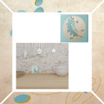 Carreau Feuille Abstraite en Turquoise et Or<br><div class="desc">Une feuille simple en turquoise et or sur un arrière - plan parchemin. Le design penche vers l'abstrait.</div>