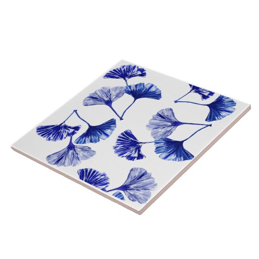 Carreau Feuilles de gingko bleu et blanc (Côté)