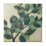 Carreau Feuilles et succursales sur Arrière - plan de crèm<br><div class="desc">Des feuilles verts et des branches se reposent sur un arrière - plan crème dans cette impression de Jennifer Goldberger. Au fur et à mesure que la saison change,  les couleurs de ces feuilles restent les mêmes,  apportant un peu de consistance dans votre vie.</div>