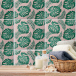 Carreau Feuilles Pink & Green Palm sans couture Motif<br><div class="desc">Le Tropical Pink & Green Palm Feuille Seamless Motif est un design dynamique et animé avec un assortiment de feuilles de palmiers rose et vert disposés en motif extensible. Le motif a une disposition transparente, ce qui signifie que les bords de la conception se mélangent de manière transparente pour créer...</div>