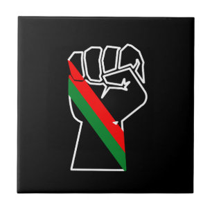 Carreau fierté noire drapeau rouge vert poing panafricain