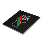 Carreau fierté noire drapeau rouge vert poing panafricain  (Côté)